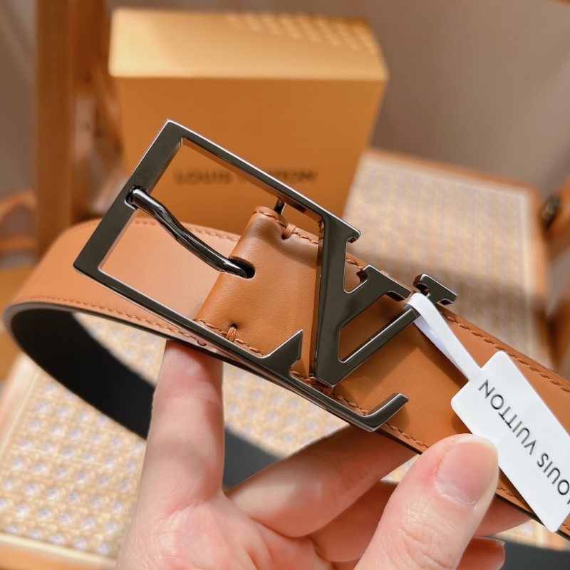 l0vis Vvtt0n belts